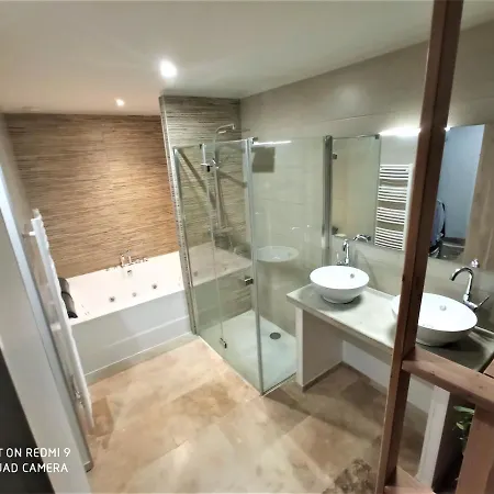 Entiere Bellevue - Balneo - Piscine - Clim 빌라
