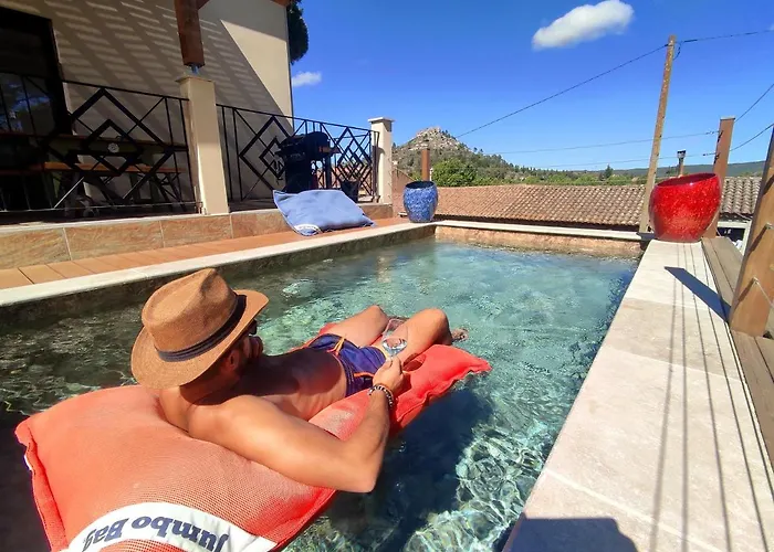 Entiere Bellevue - Balneo - Piscine - Clim فيلة Montséret